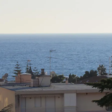 A 2 Passi Dal Mare * Санремо